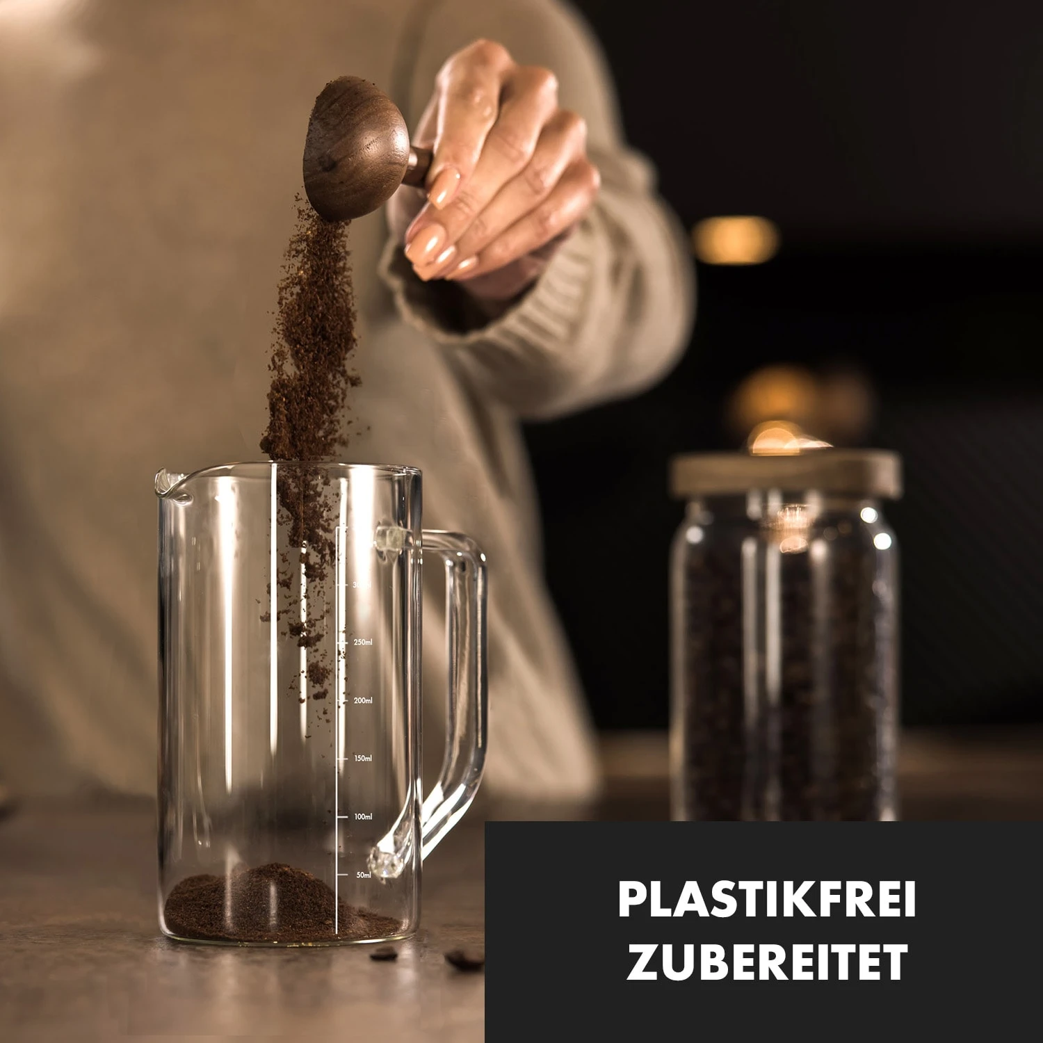 Glaswerk Ristretto French Press 0,35 Liter Borosilikatglas Edelstahl Walnussholz – Bild 2