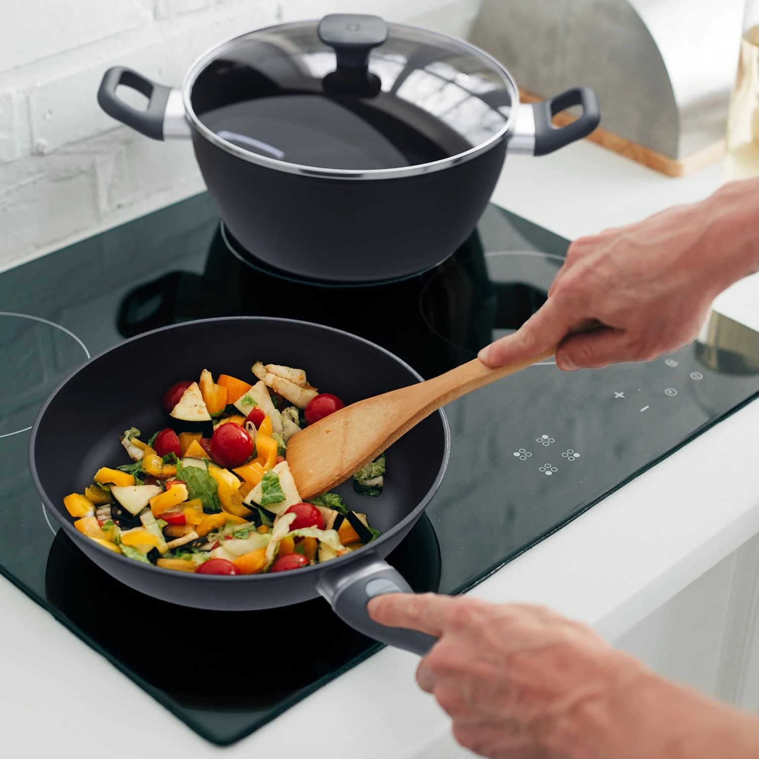 Noto Endurance Bratpfanne Ø24 Cm Geschmiedetes Aluminium Abnehmbarer Griff – Bild 3